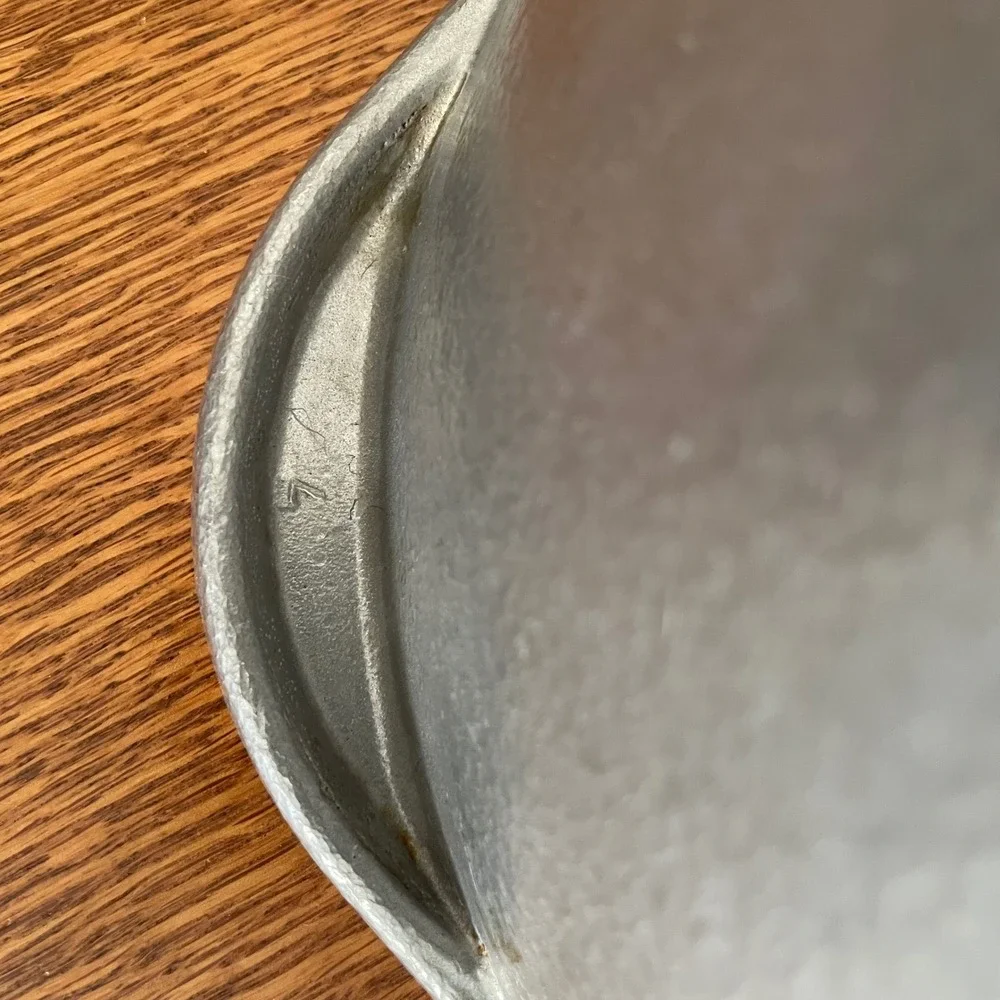 Vintage Club Aluminum Hammered‎ 4.5 qt Stock Pot w/ Lid (Hammercraft Style)